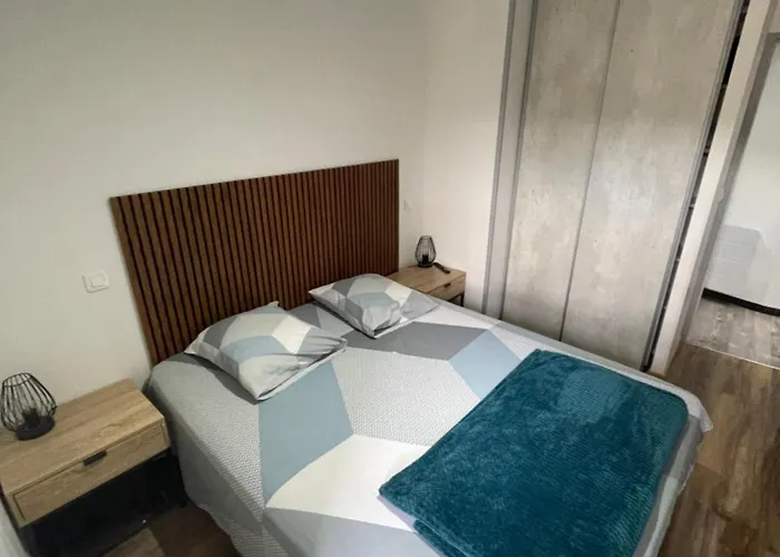Appartement Mende 2 Chambres Canapé lit WIFI Gratuit